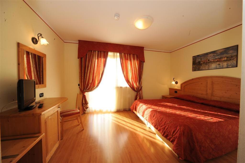 Hotel Canada Pinzolo Δωμάτιο φωτογραφία