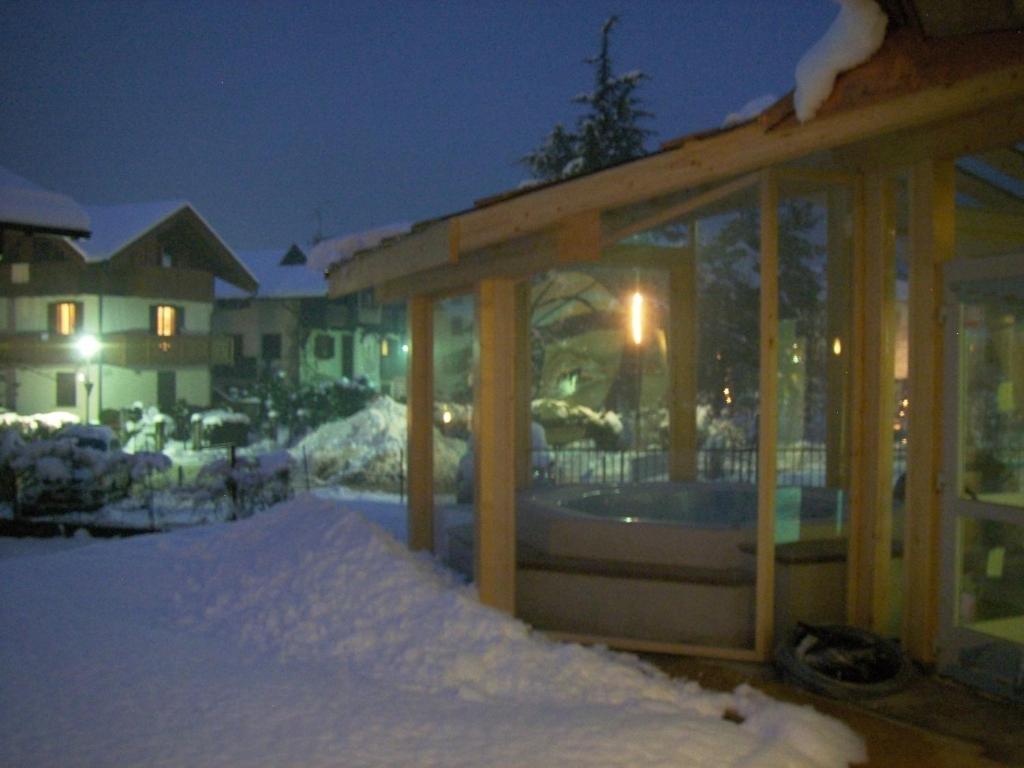 Hotel Canada Pinzolo Εξωτερικό φωτογραφία