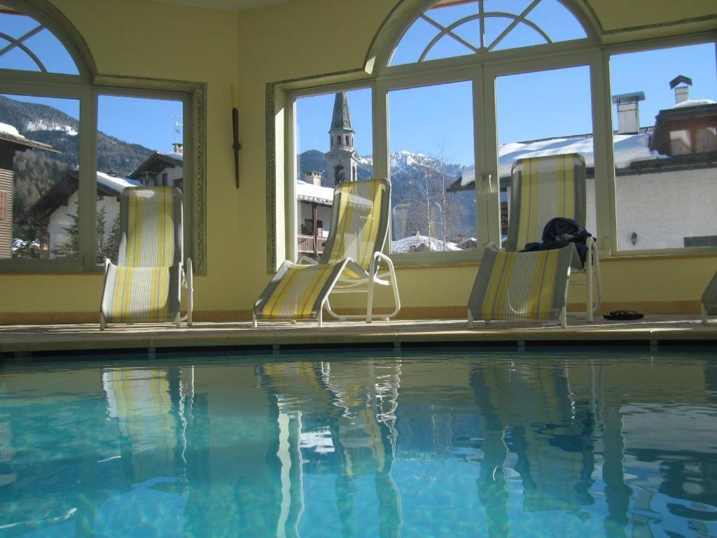 Hotel Canada Pinzolo Εξωτερικό φωτογραφία
