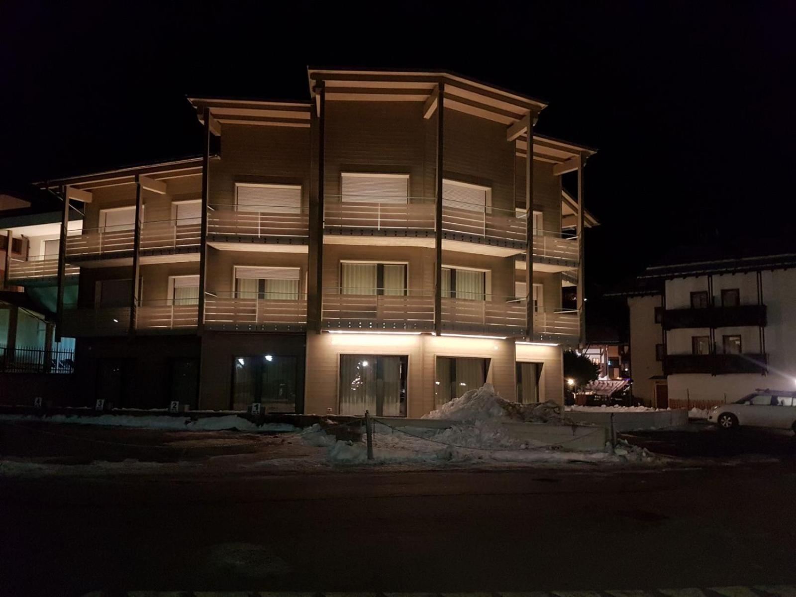 Hotel Canada Pinzolo Εξωτερικό φωτογραφία
